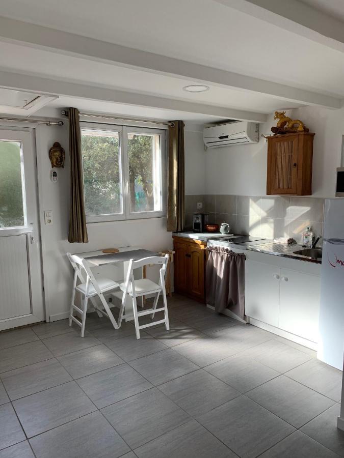 Joli Studio Independant 20M² Avec Jardin Сен-Максімен-ла-Сент-Бом Екстер'єр фото